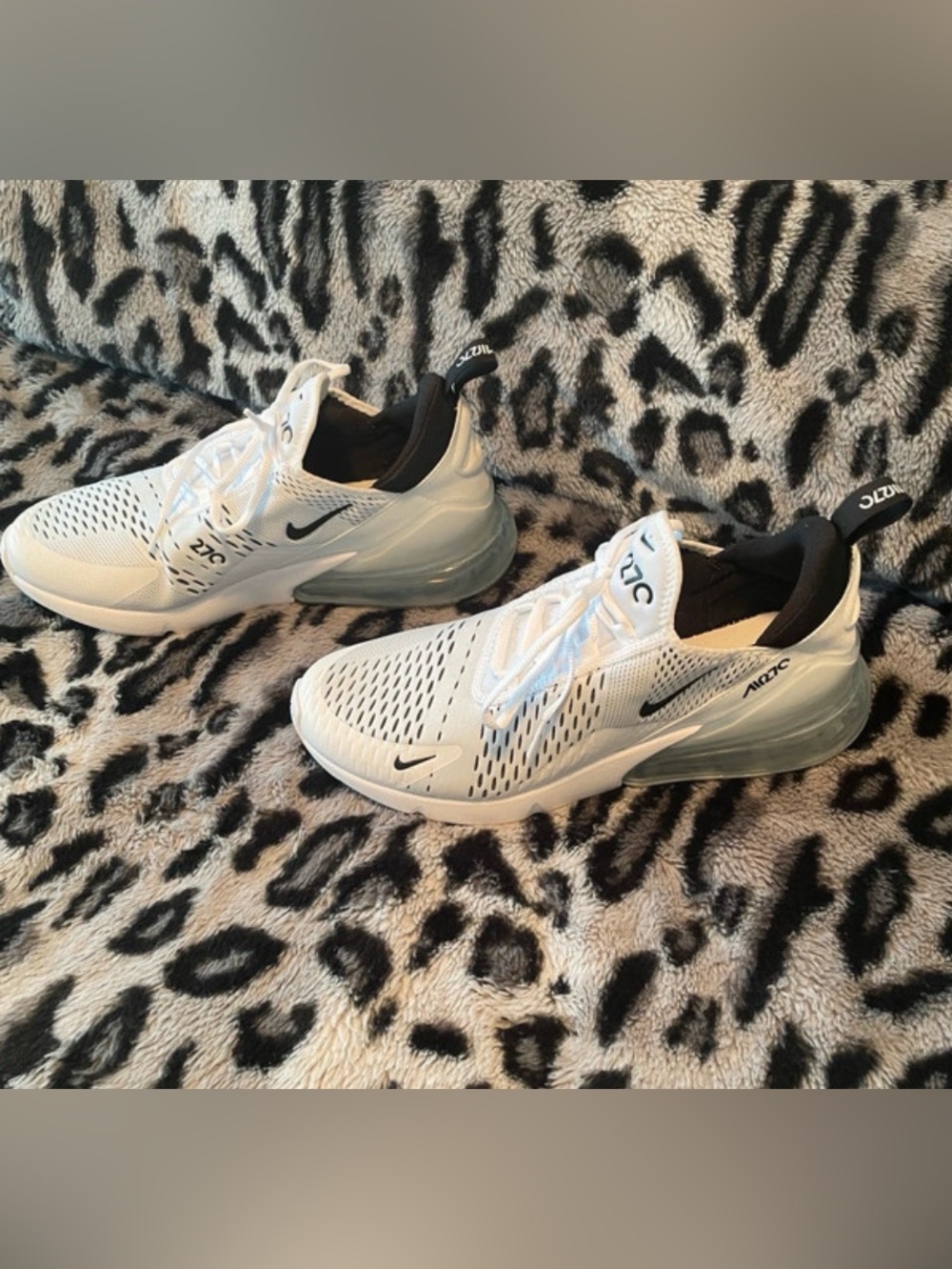 White Nike Air Max 270 Sneakers /Size 11.5 / Like New - Picture 3 of 10